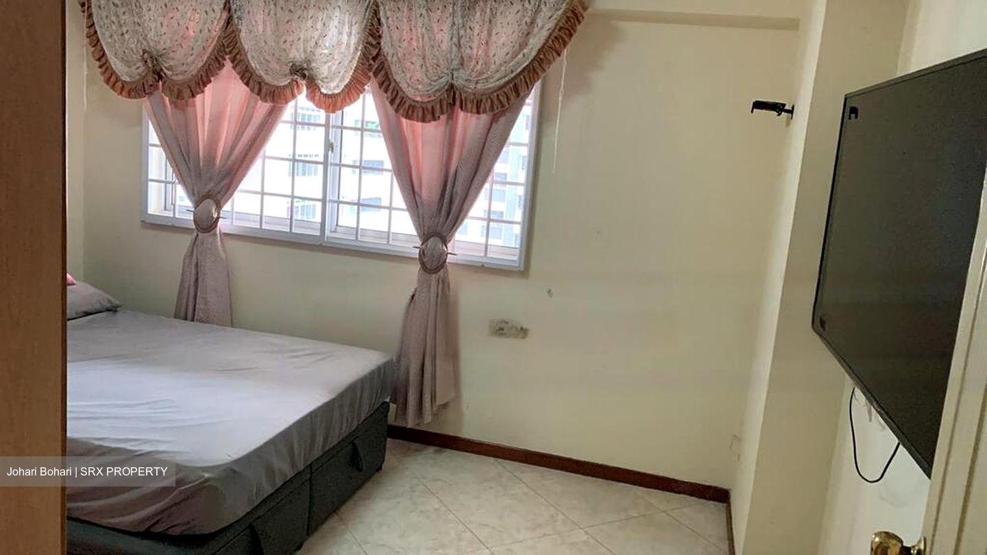 Blk 161 Yung Ping Road (Jurong West), HDB Executive #550389631